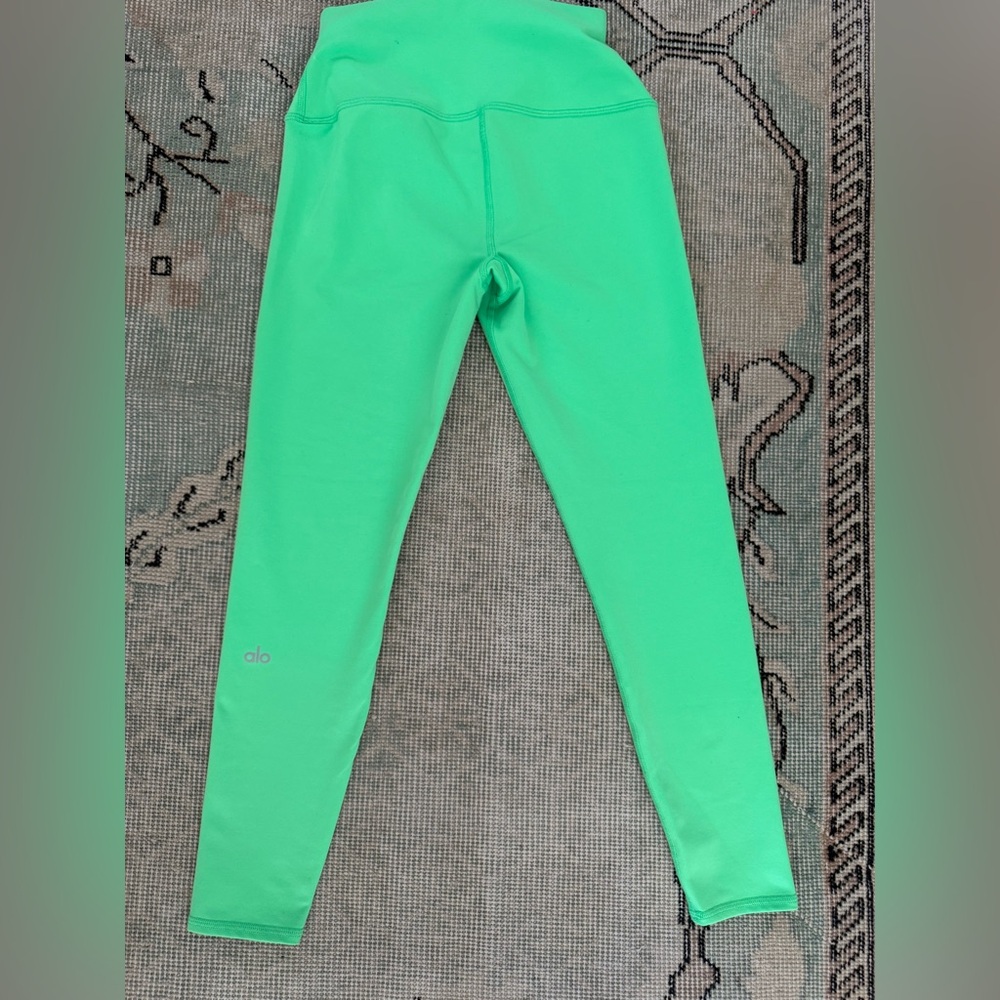 ALO Yoga Vibrant Green Leggings 7/8 length
